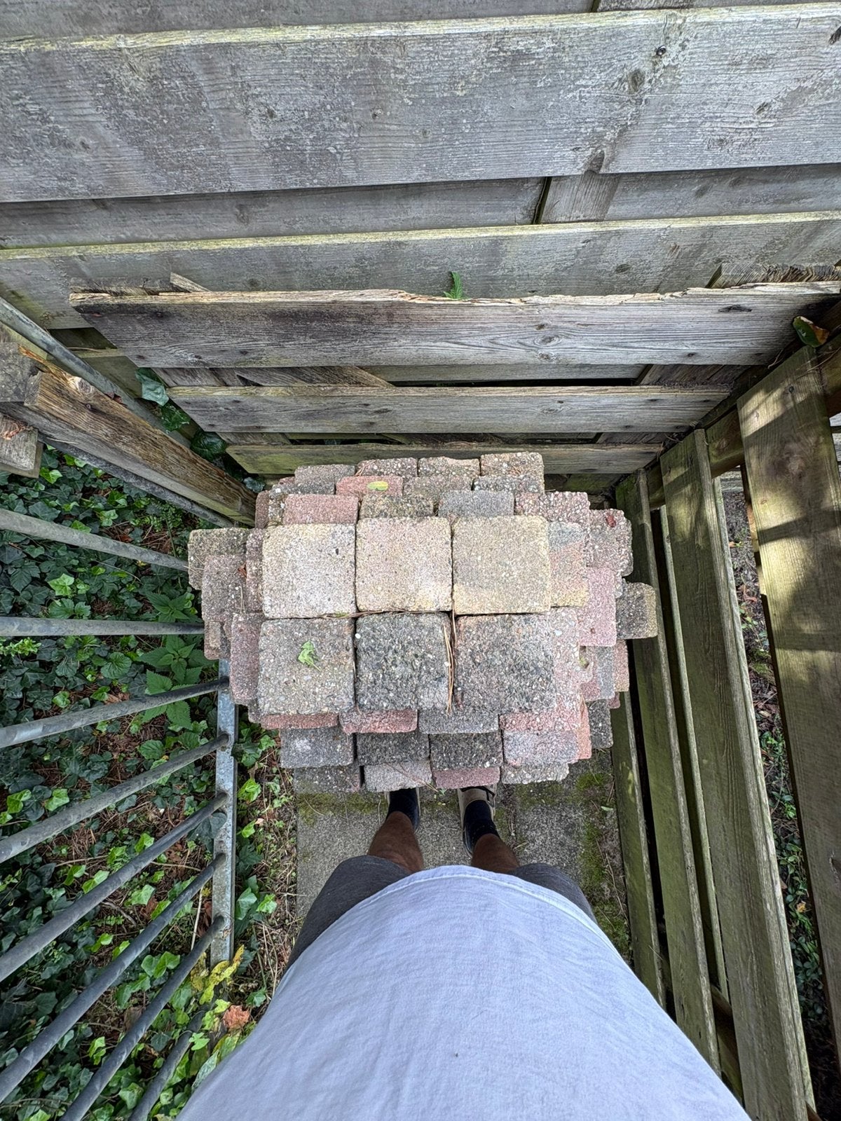 Leuke variatie stenen, Tuin en Terras, Ophalen, Zo goed als nieuw, Schuur, Zonder ramen