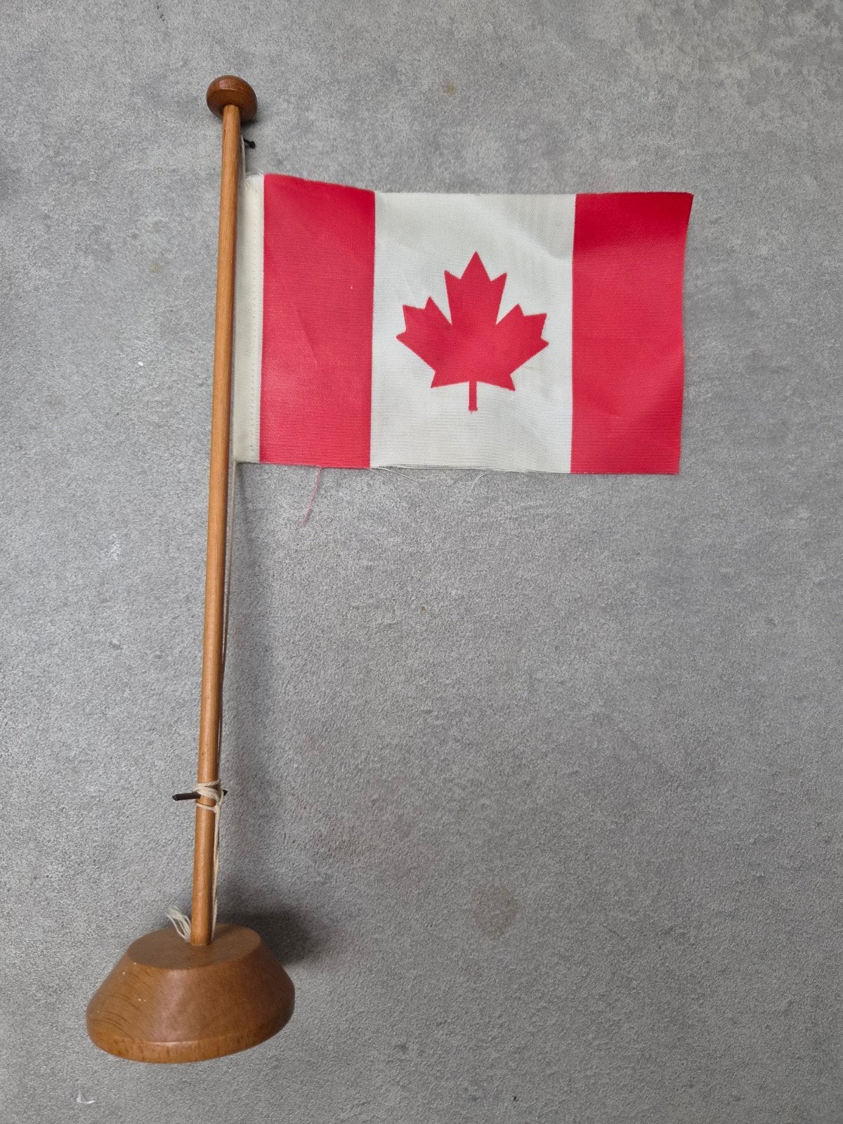 Conferentie tafel vlag Canada hoogte 31cm, Verzenden
