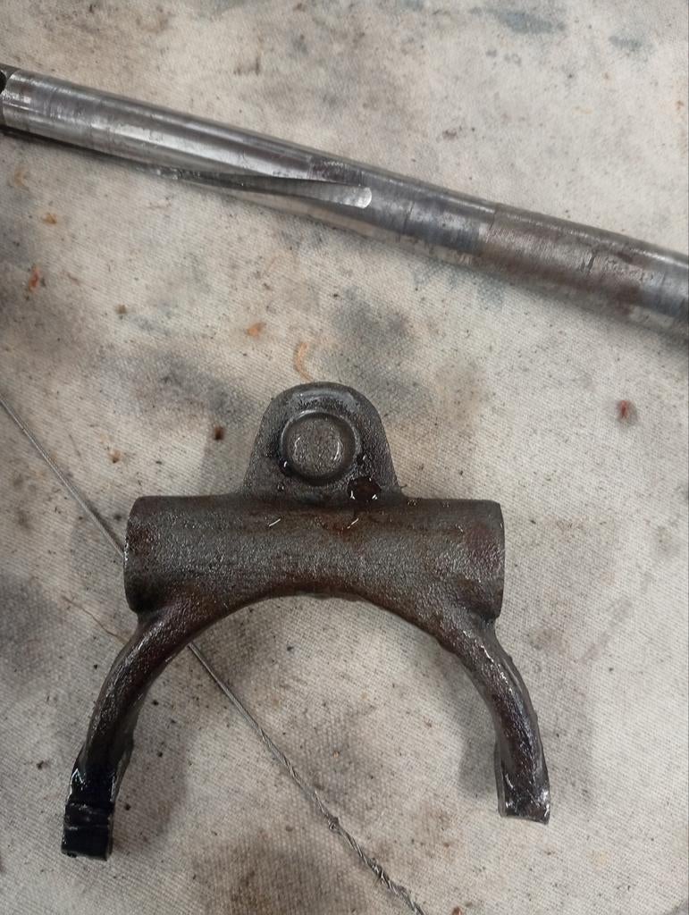 Gezocht Agria 4800 koppeling vork, Ophalen