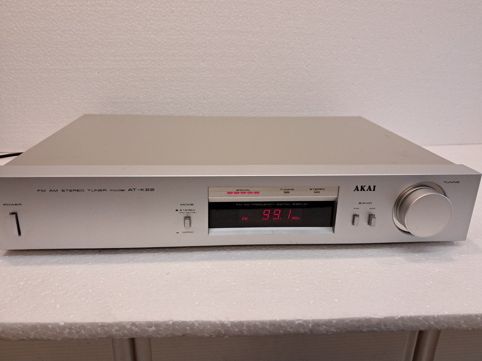 Akai AT-K22 FM AM Stereo Tuner - Vintage Hifi, Audio, Tv en Foto, Tuners, Ophalen, Gebruikt, Analoog