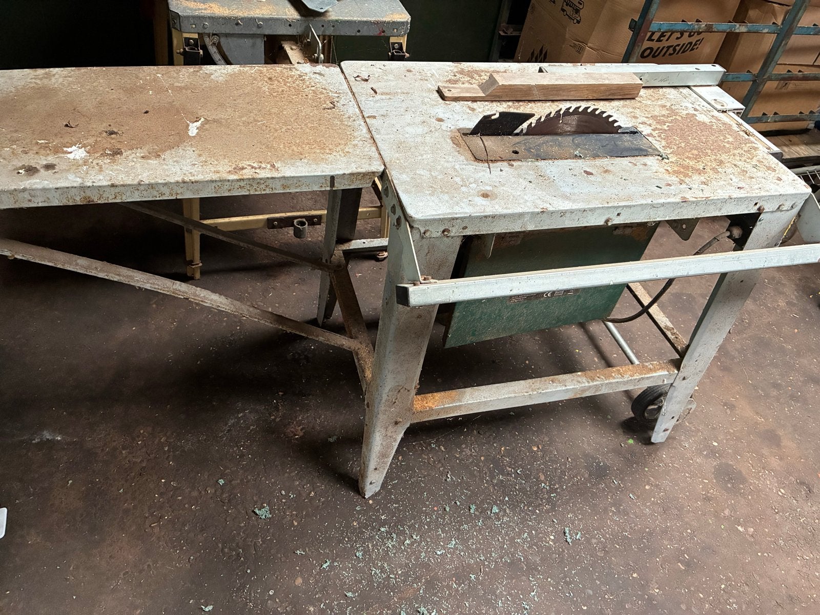 Robuuste 315mm Zaagtafel met Onderstel - 2000W, Doe-het-zelf en Verbouw, Ophalen, Gebruikt, Cirkelzaag, 70 mm of meer