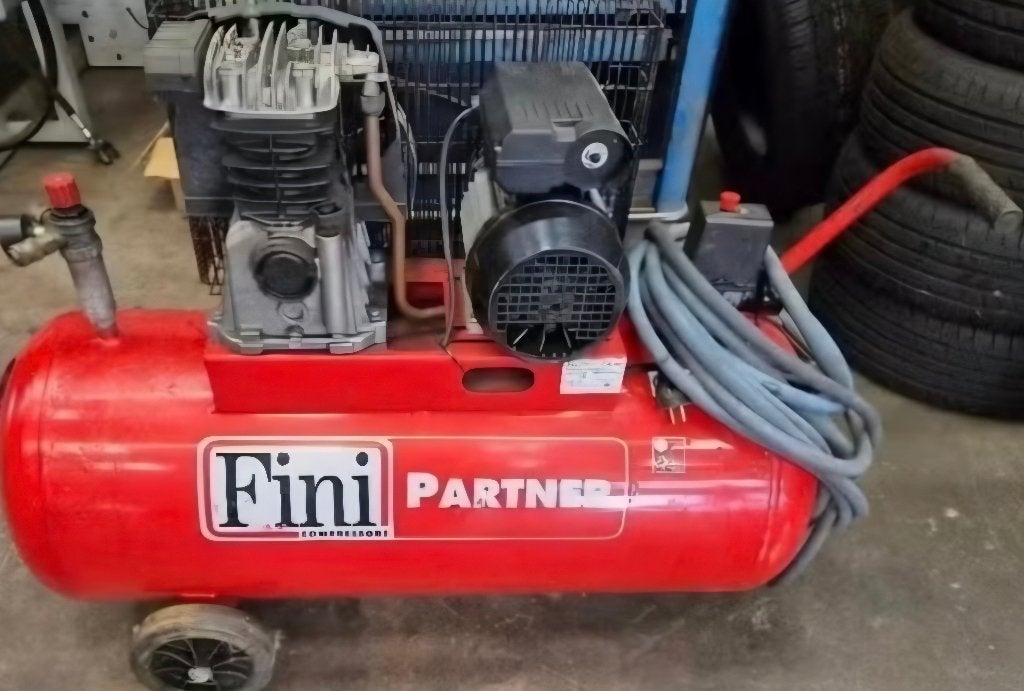 Zuigercompressor, Gebruikt, Ophalen of Verzenden, 200 tot 400 liter/min, 10 bar of meer