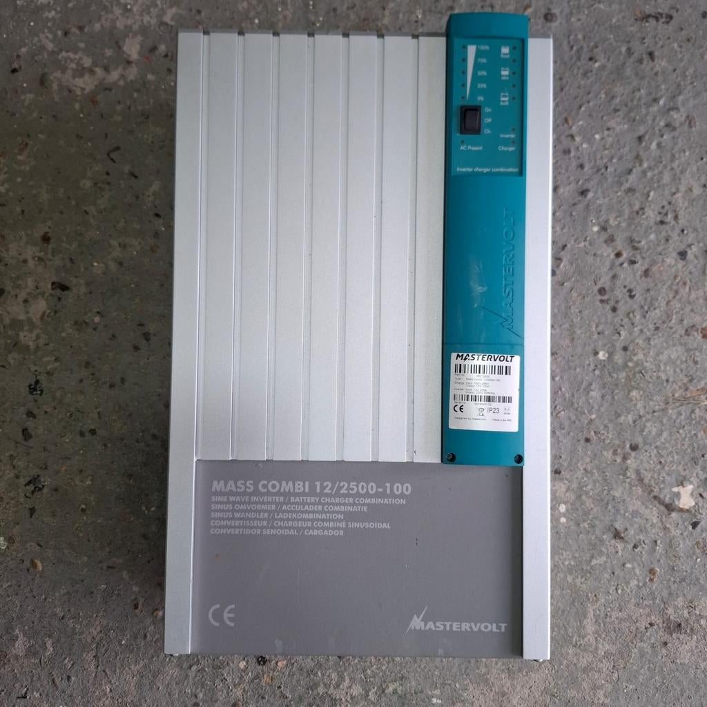 Mastervolt Mass Combi 12/2500-100 Omvormer/Lader, Doe-het-zelf en Verbouw, Ophalen of Verzenden, Gebruikt, Overige typen