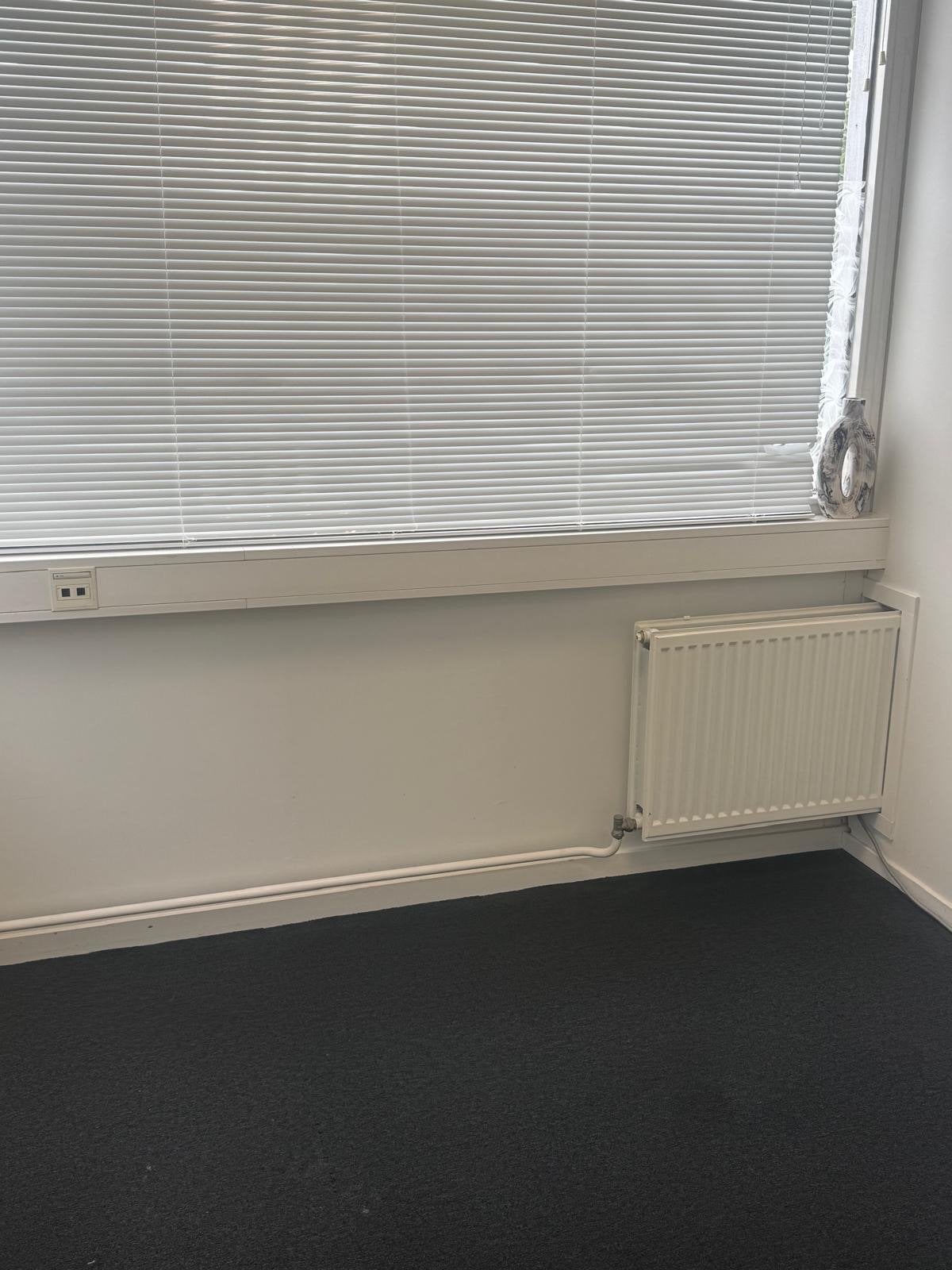 Behandel kamer te huur, Ophalen