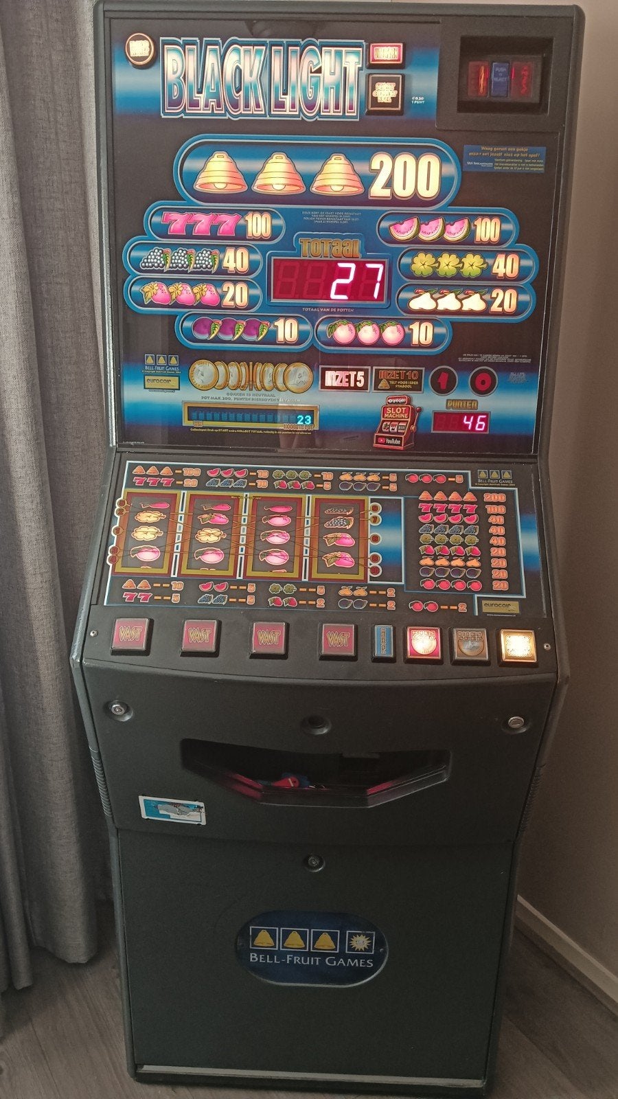 Black Light fruitautomaat - Bell-Fruit Games, Verzamelen, Automaten | Gokkasten en Fruitautomaten, Euro, Ophalen, Zo goed als nieuw