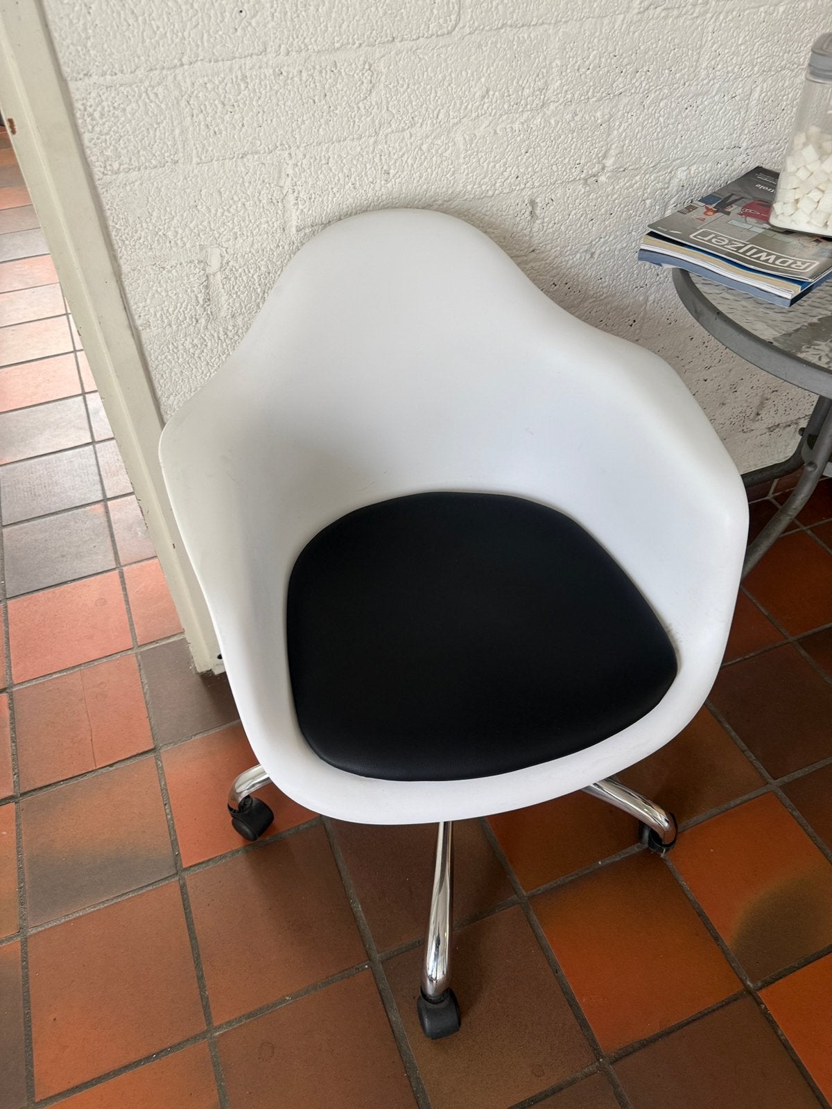 4 x design bureau stoelen, Ophalen, Zo goed als nieuw, Wit, Bureaustoel