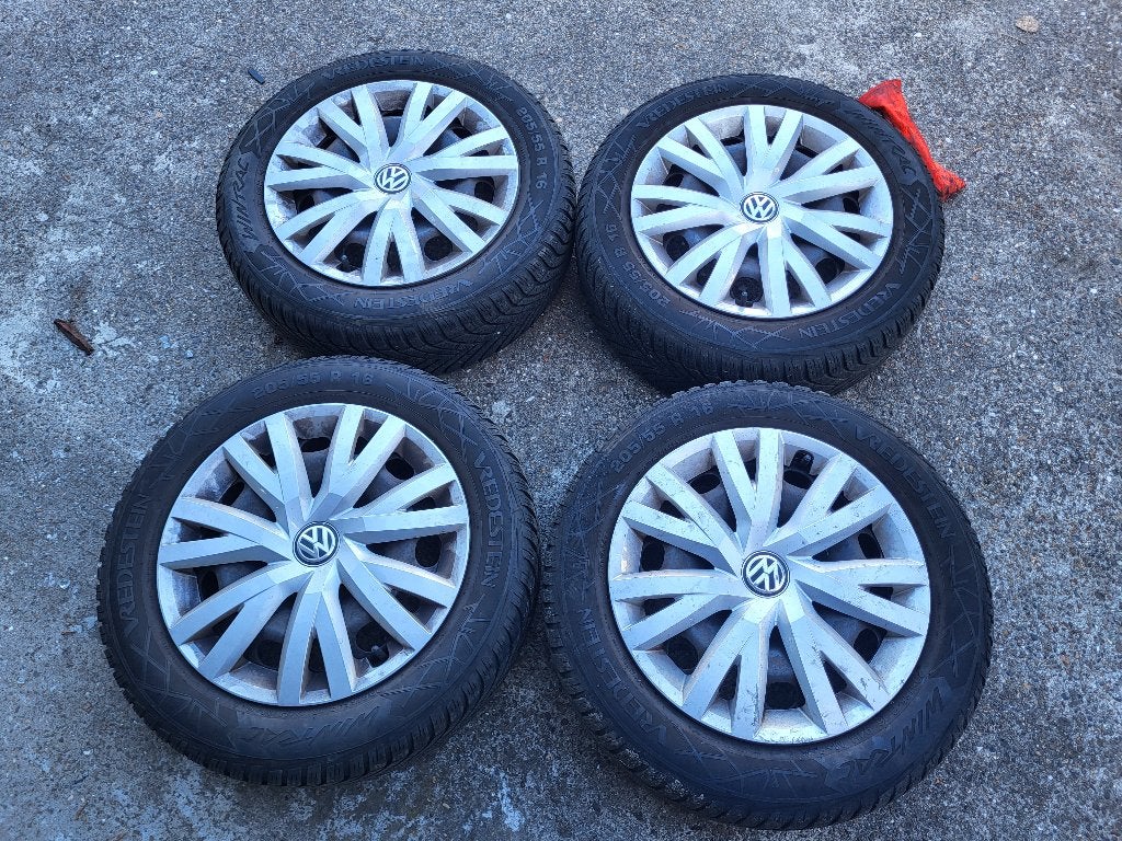 Volkswagen set met wieldoppen 16 inch, Auto diversen, Wieldoppen, Ophalen, Gebruikt