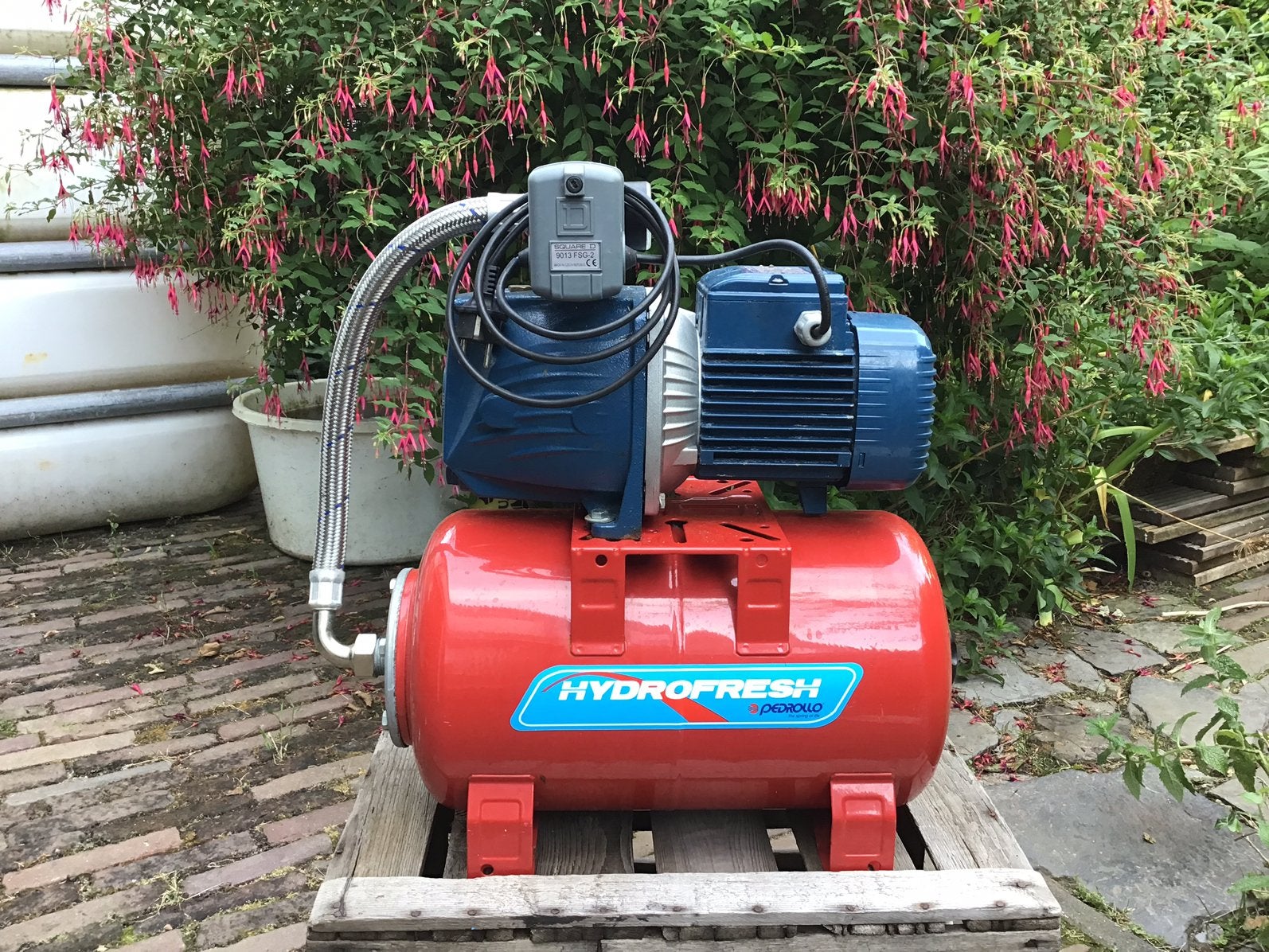 Pedrello JSWm 2CM hydrofoorpomp z.g.a.n., Ophalen, Zo goed als nieuw