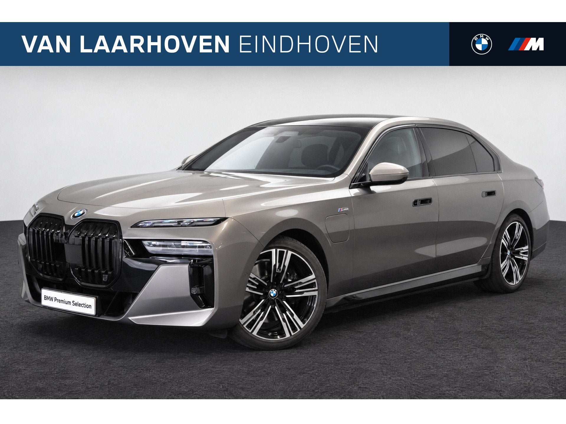 BMW 7 Serie 750e xDrive High Executive M Sport Automaat / Pa, Auto's, Dealer onderhouden, Gebruikt, 489 pk, Vierwielaandrijving