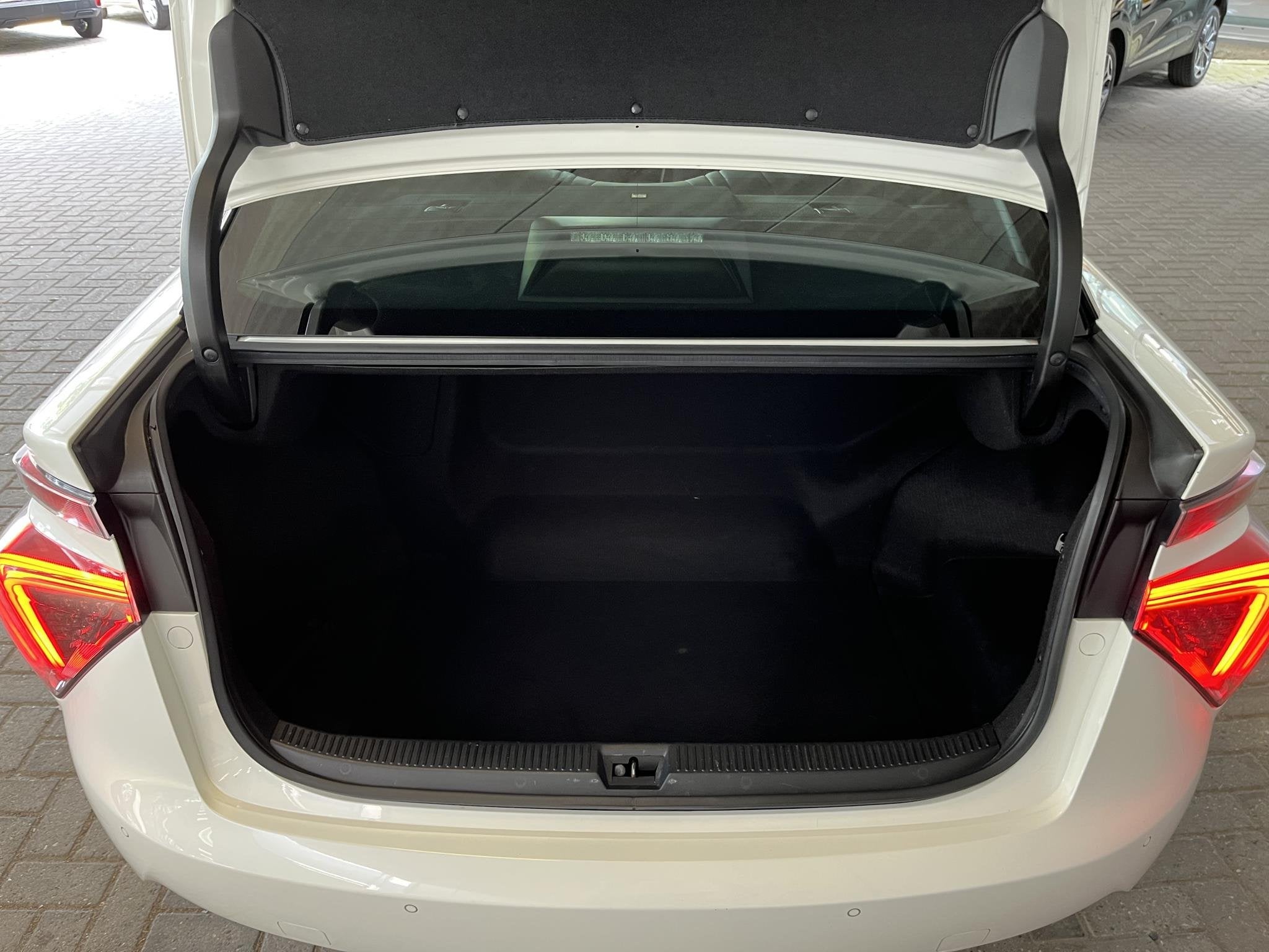 Toyota Mirai FCV Executive | Vollederen bekleding | Stoelver, Auto's, Dealer onderhouden, Gebruikt, 4 stoelen, Waterstof