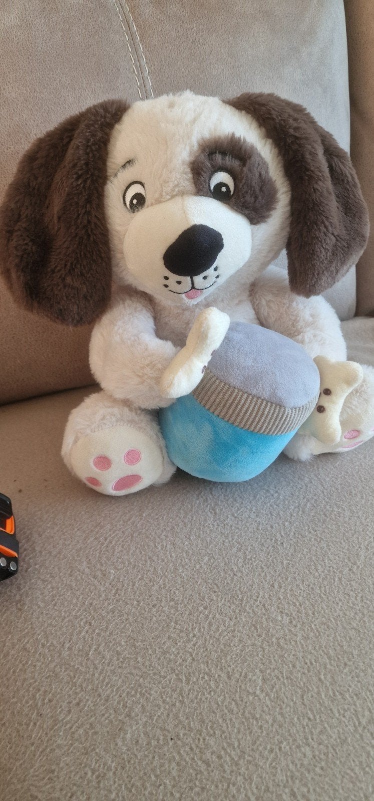 Schattige knuffelhond met rammelaar en pieper, Overige merken, Met geluid, Overige karakters, Zo goed als nieuw