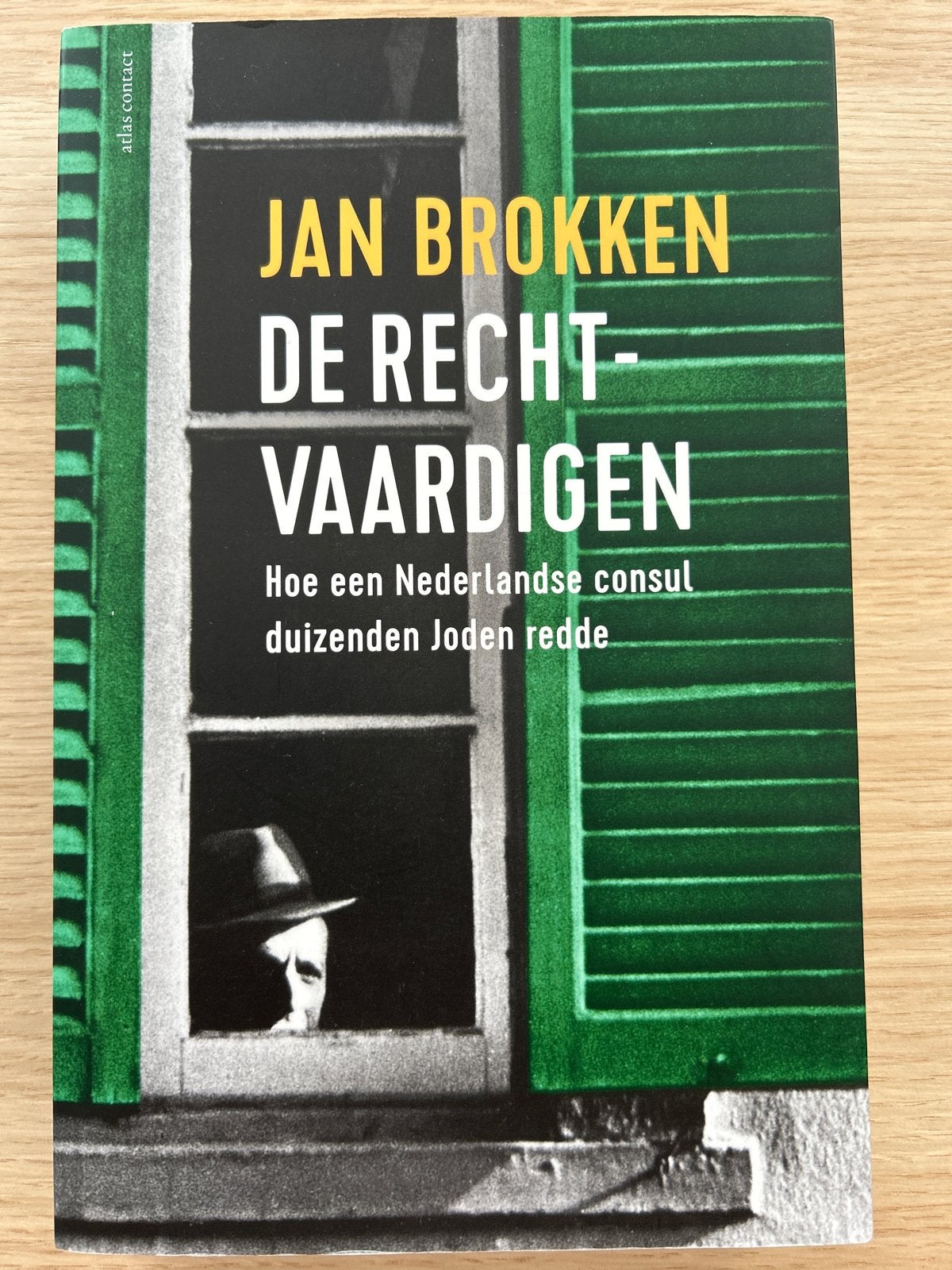 Jan Brokken - De Rechtvaardigen (Hardcover), Boeken, Ophalen of Verzenden, 20e eeuw of later, Zo goed als nieuw, Europa