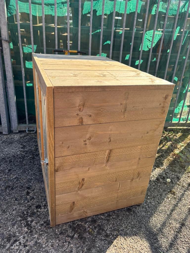 Honden bench/hok, Ophalen, Zo goed als nieuw