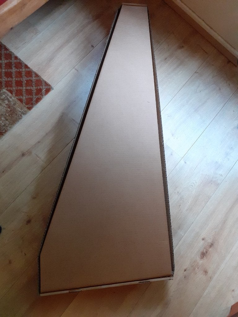 Gitaardoos van karton (leuk voor Sinterklaas-surprise), Ophalen, Doos, 100 cm of meer, 60 cm of meer