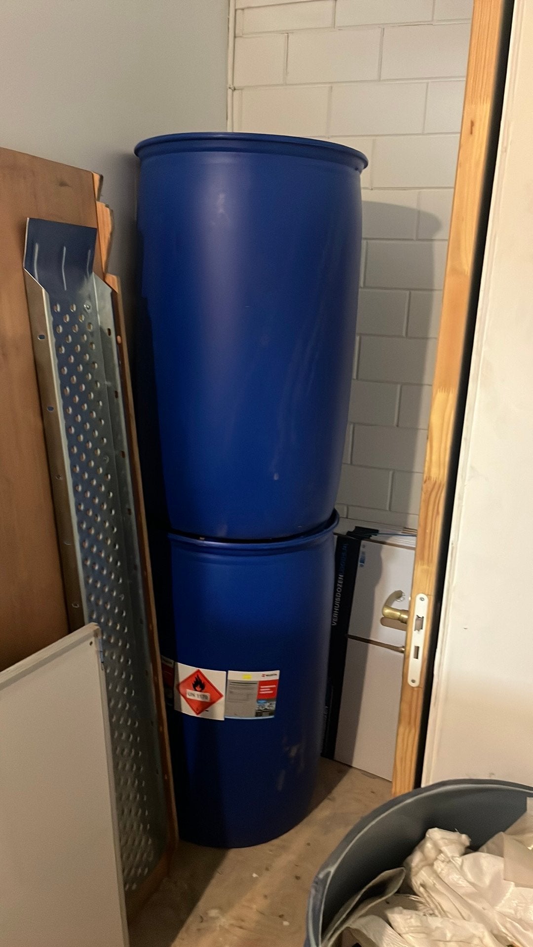 200l? Tonnen voor opslag/afval, 150 liter of meer, Ophalen, Zo goed als nieuw