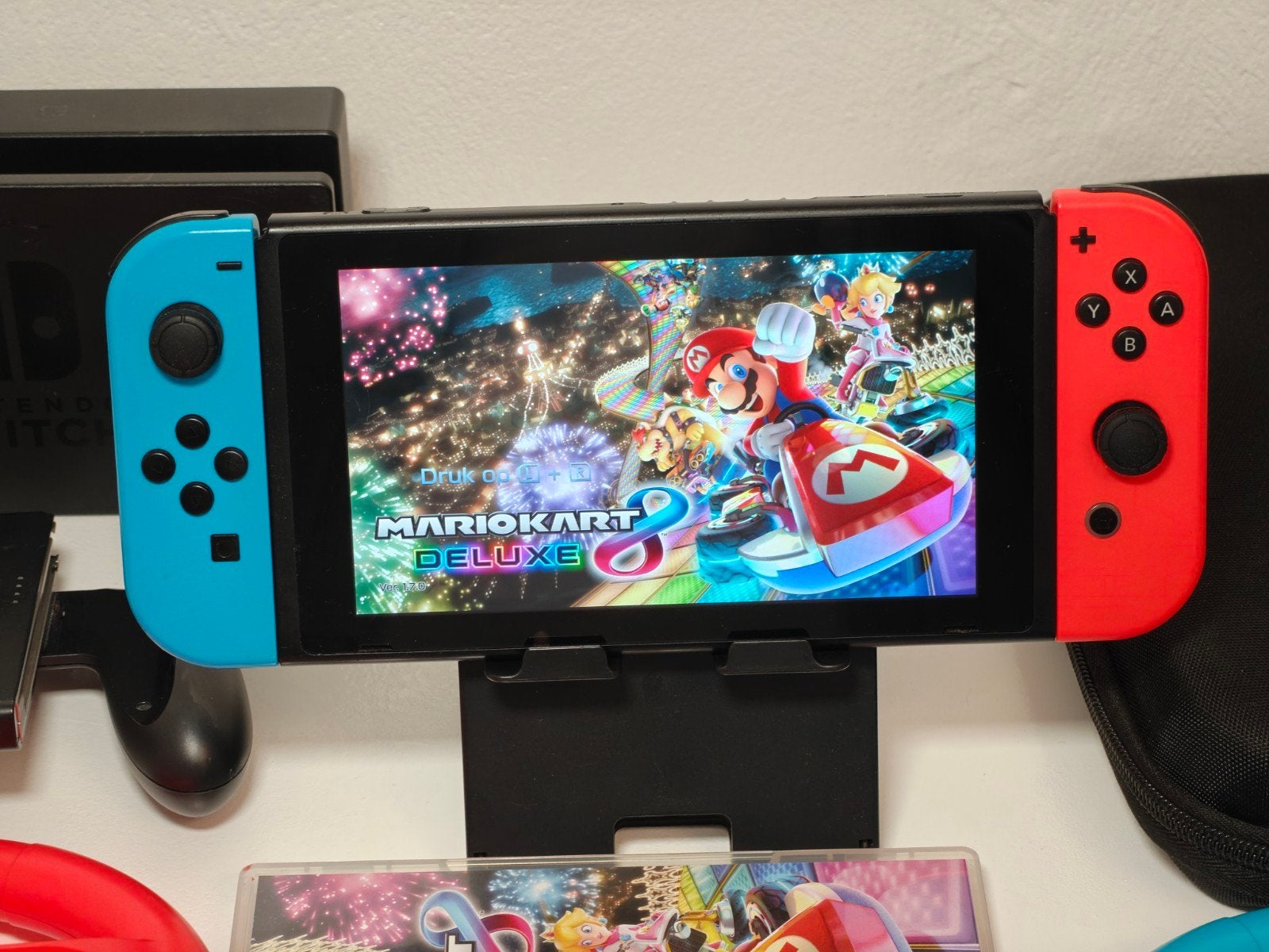 Foto 3 van Nintendo switch met Mario kart 8 Deluxe
