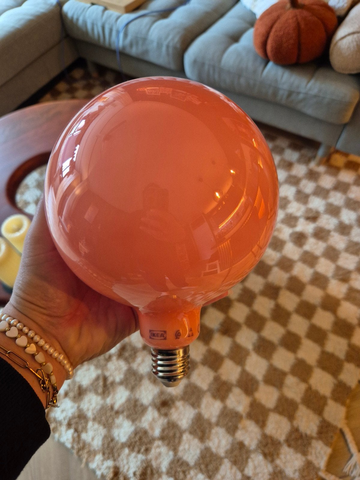 2x ikea Molnart lamp oranje bol, Ophalen