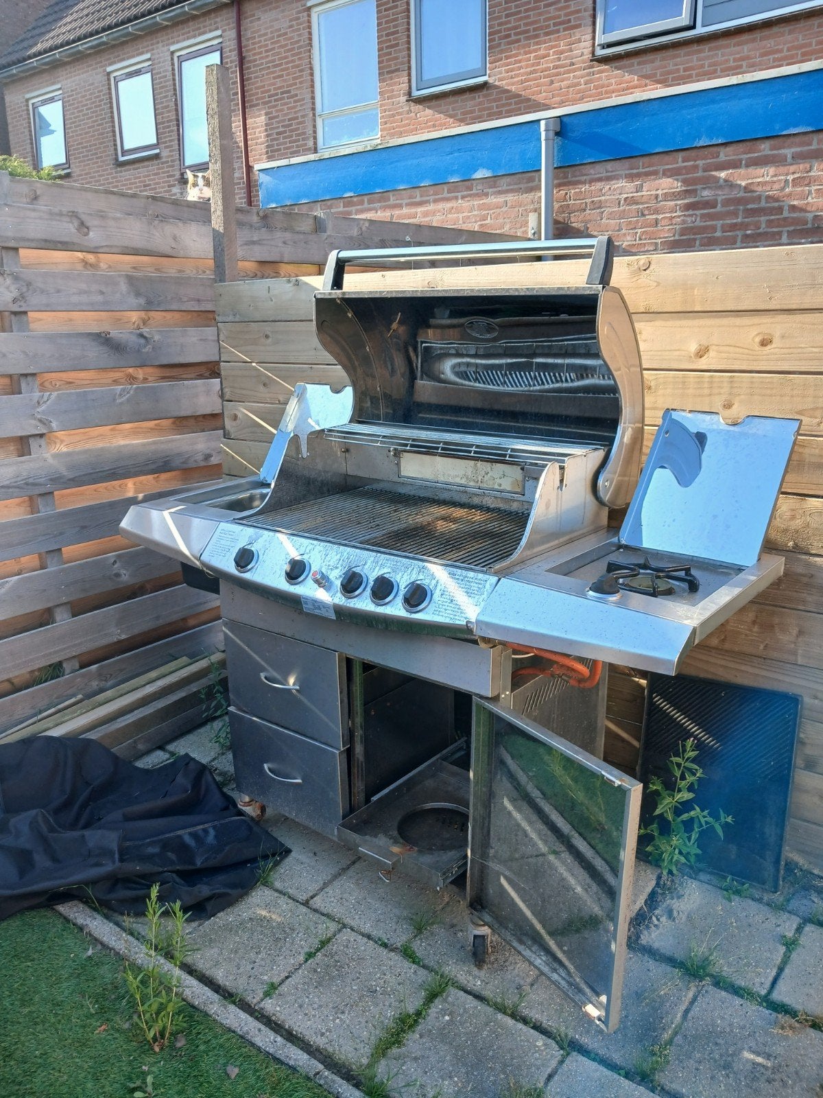 Grote RVS Gasbarbecue met zijbrander en wasbak, Ophalen, Gebruikt, Onbekend