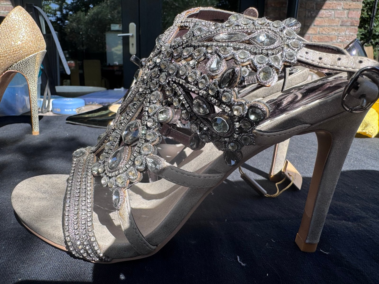 Nieuwe Alma en Pena sandalen met hak - Maat 38, Ophalen of Verzenden, Nieuw, Grijs, Sandalen of Muiltjes