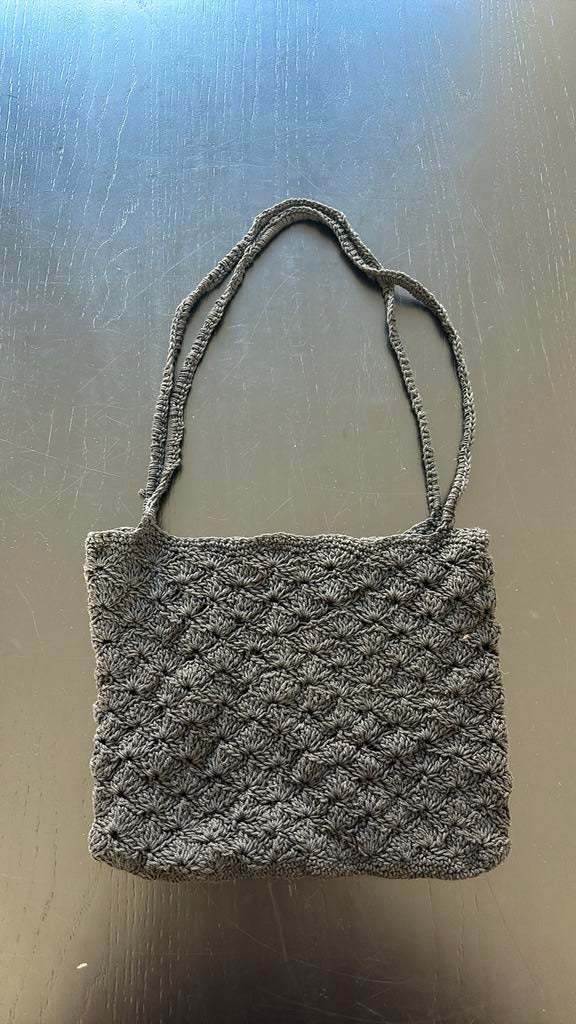 Gebreide handtas, Sieraden, Tassen en Uiterlijk, Tassen | Damestassen, Ophalen of Verzenden, Zo goed als nieuw, Handtas