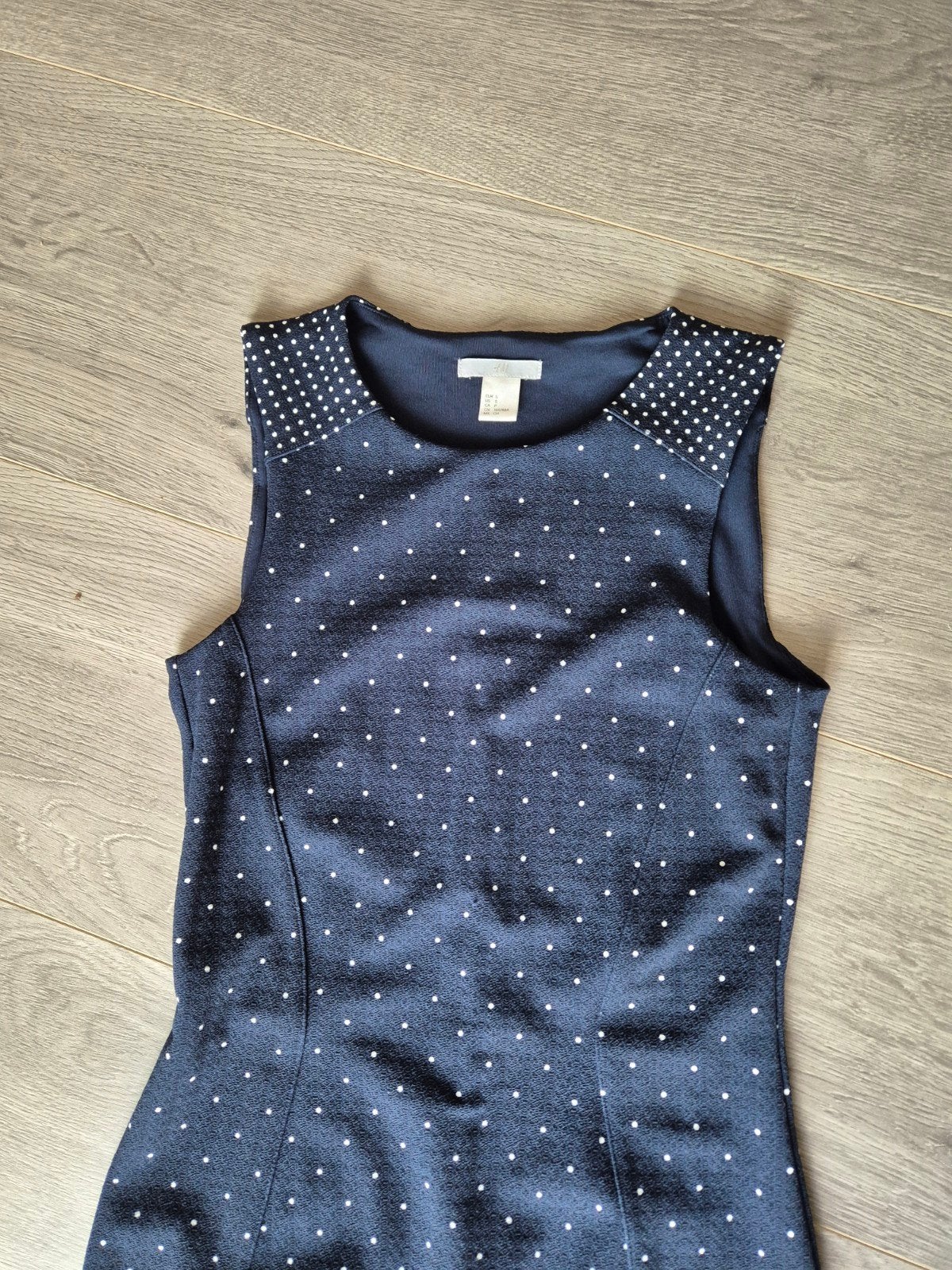 H&M Donkerblauwe Kokerjurk met Polkadots - Maat S, Kleding | Dames, H&M, Blauw, Ophalen of Verzenden, Zo goed als nieuw