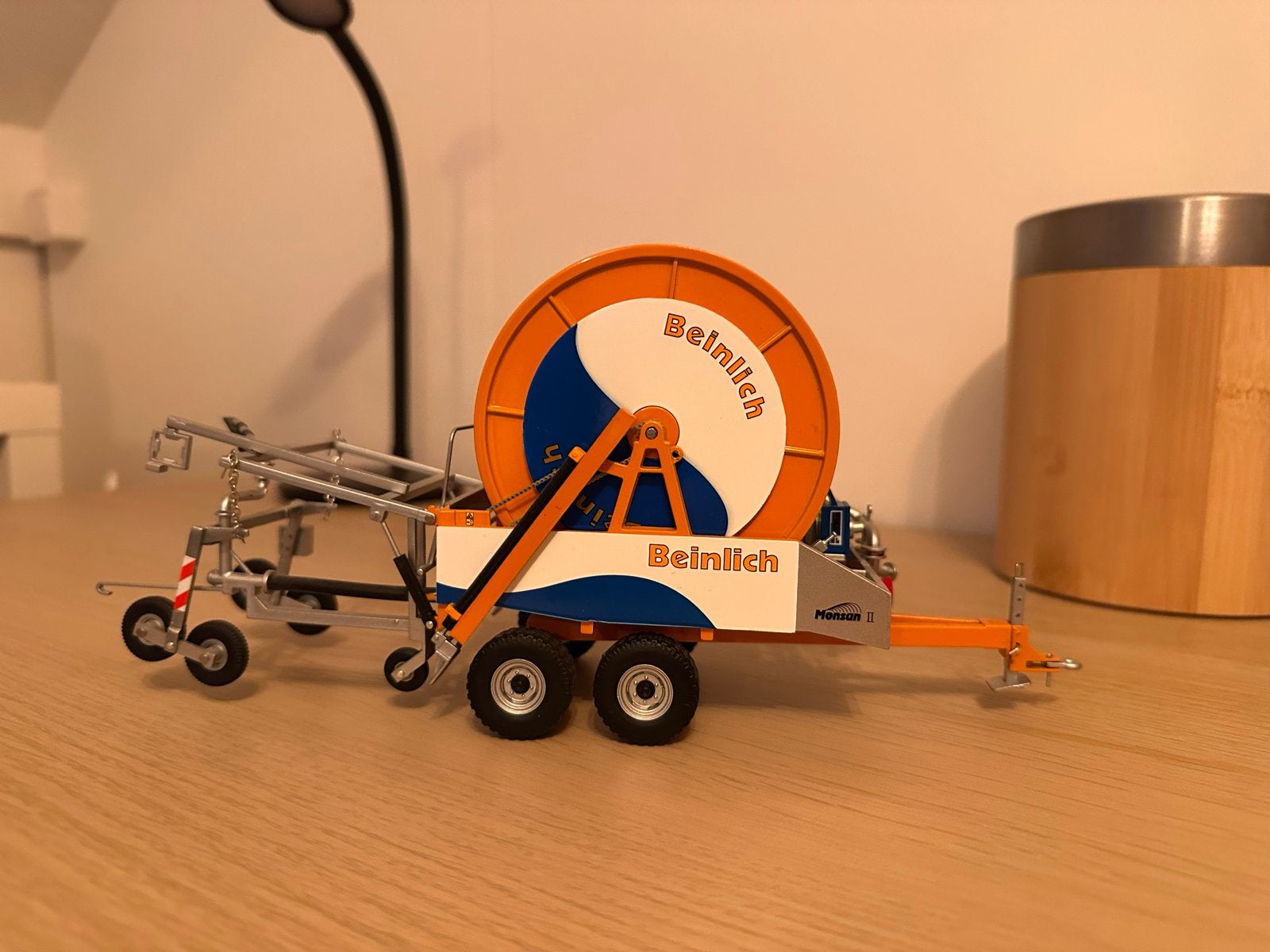 Beinlich Horizon 1:32 schaalmodel - Zo goed als nieuw, Ophalen of Verzenden, Zo goed als nieuw, Tractor of Landbouw, Overige merken