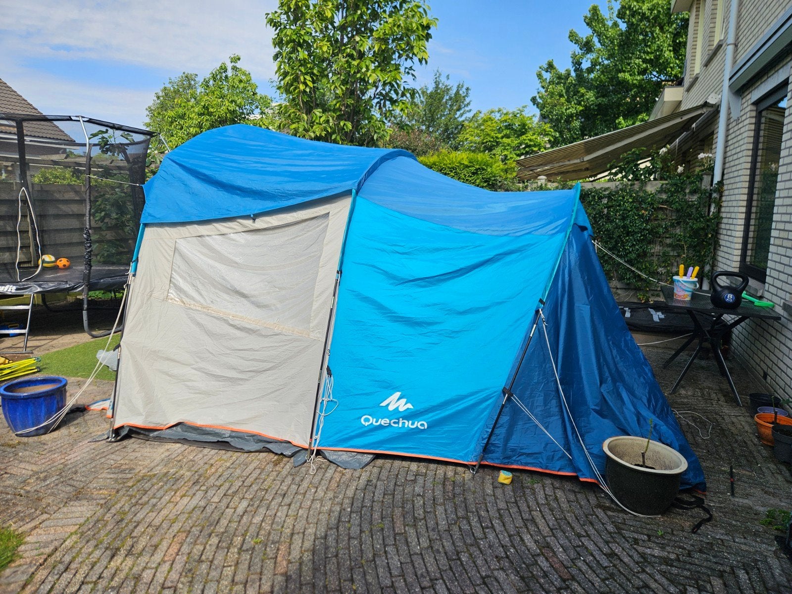 Ruime Quechua Arpenaz Family 5.2 tent - perfecte staat, Ophalen, Zo goed als nieuw, Tot en met 5