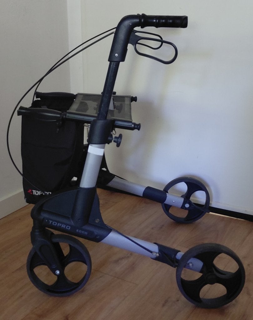 Rollator Topro Troja Ecco S + Tas ( 7.1 kg ), Ophalen of Verzenden, Opvouwbaar, Zo goed als nieuw