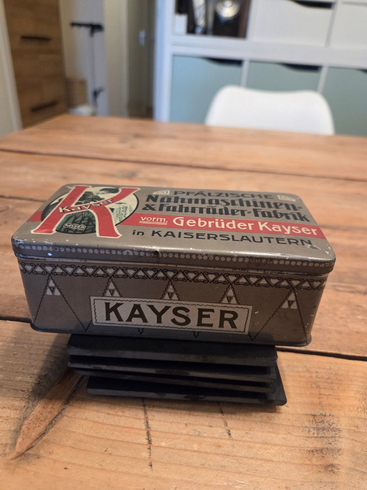 Vintage Kayser Naaimachine & Fietsen Fabriek Blikje, Ophalen