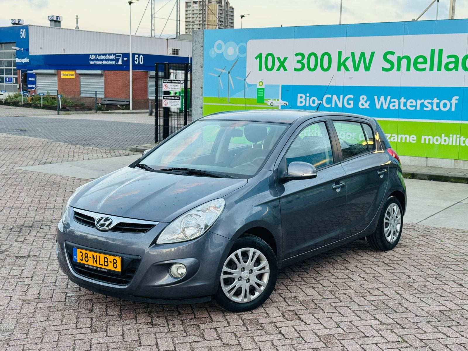 Hyundai i20 1.4 AUTOMAAT 5-drs 2010 Airco/NwBeurt/NAP/GoedOH, Auto's, 40 €/maand, Zwart, 4 cilinders, 1396 cc