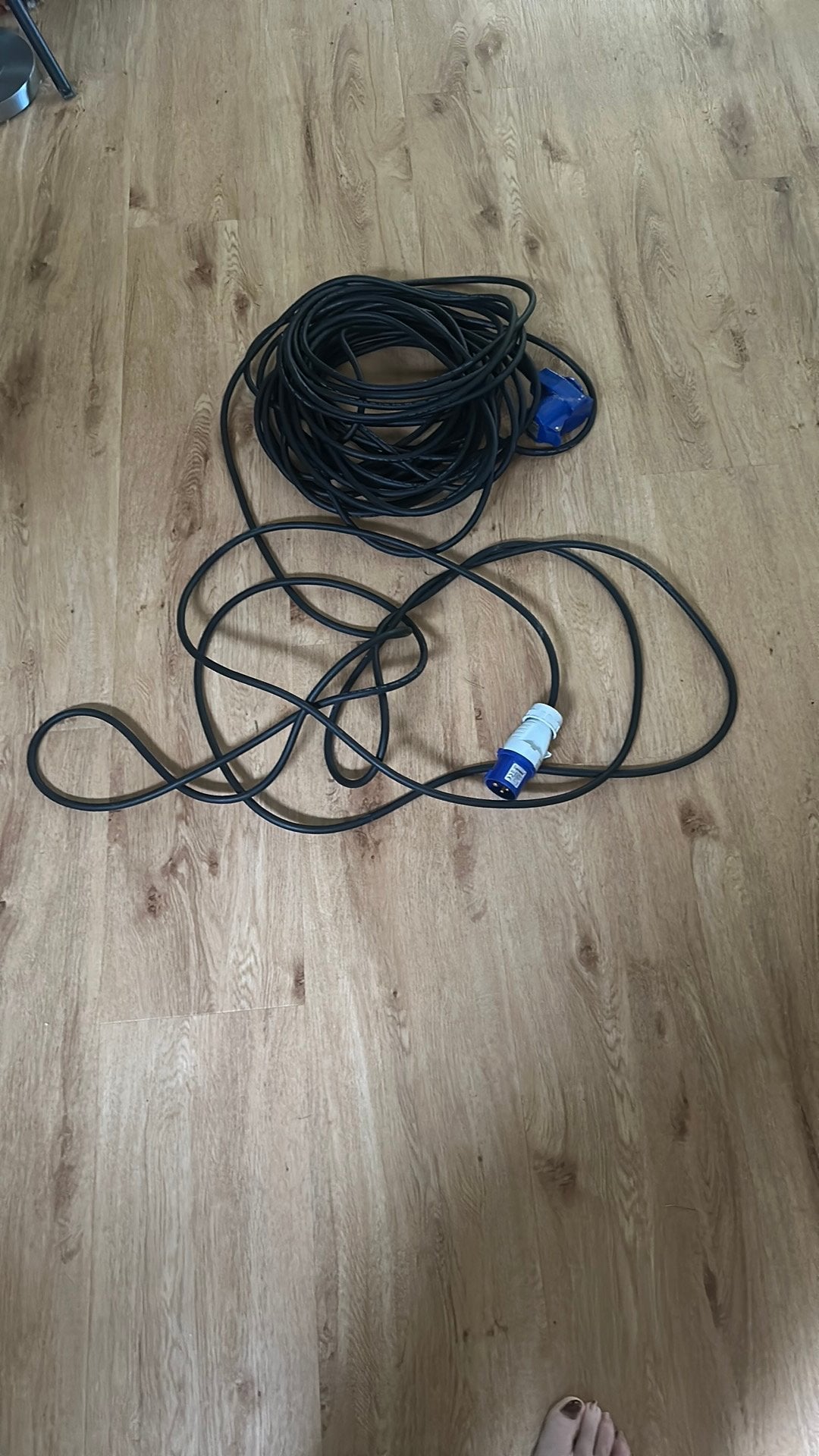 30 meter walstroom-kabel, Caravans en Kamperen, Ophalen, Zo goed als nieuw