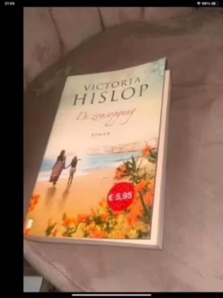De Zonnepoort - Victoria Hislop (Roman), Ophalen of Verzenden, Zo goed als nieuw, Victoria Hislop