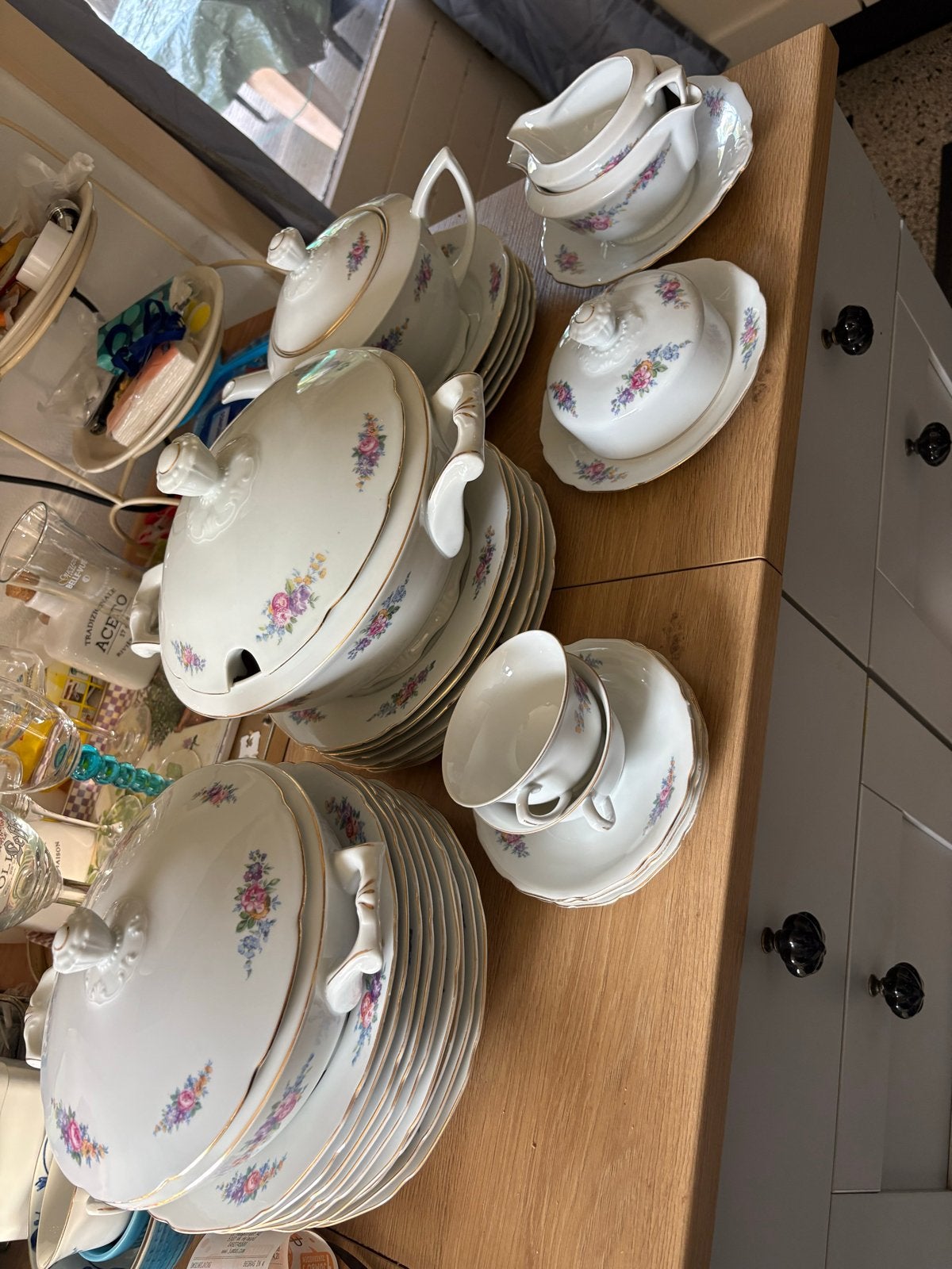 Vintage Tsjechoslowaaks servies met bloemmotief, Antiek en Kunst, Ophalen