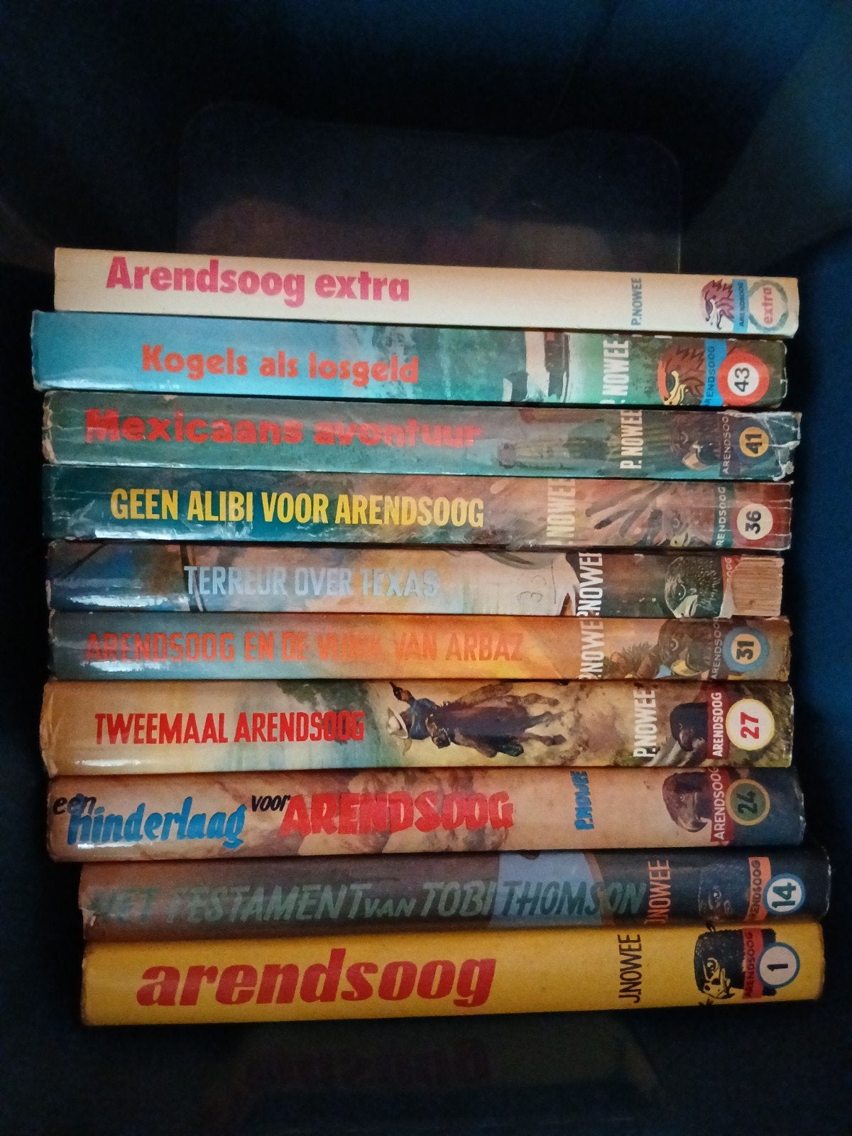 Arendsoog 1, 14, 24, 27, 31, 33, 36, 41, 43 en extra, Ophalen of Verzenden, Gelezen, Nowee, Fictie algemeen