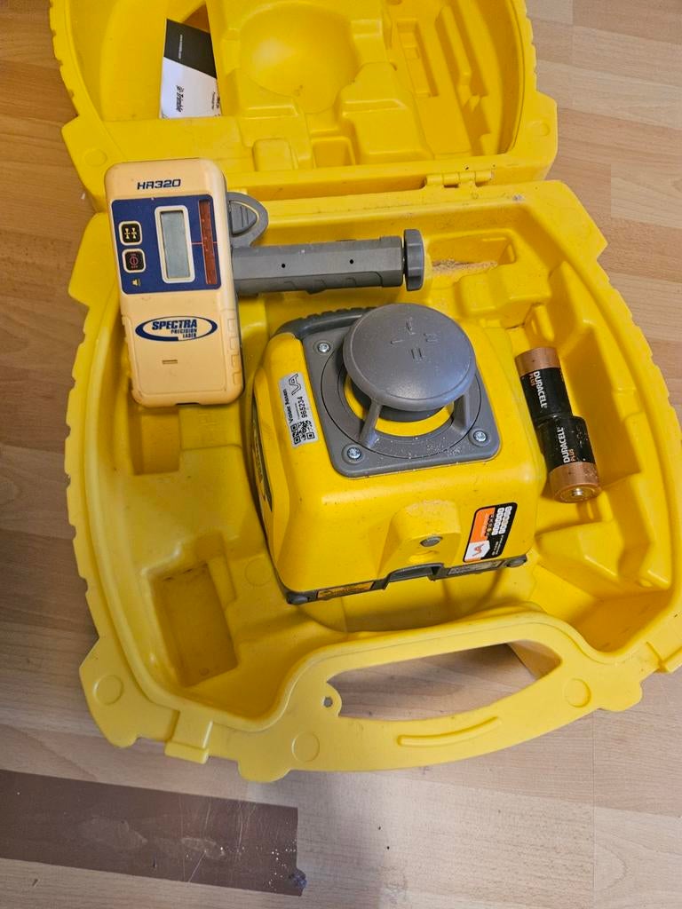 Spectra Precision LL100N Laserwaterpas met ontvanger, Ophalen of Verzenden, Gebruikt