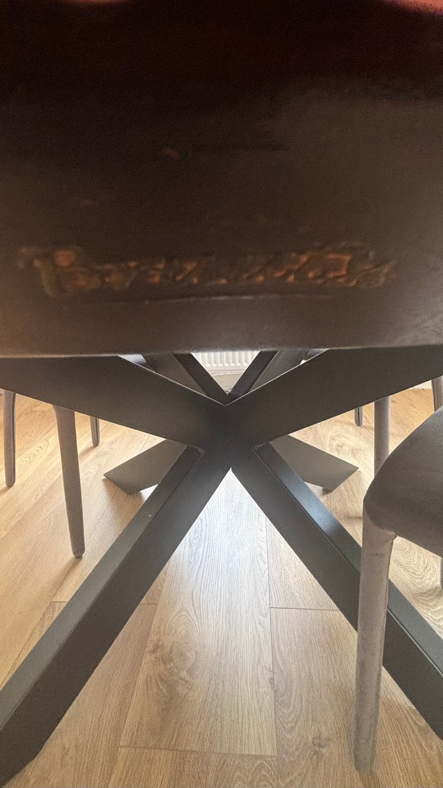 Eetkamertafel Bruutz - Urban Sofa mangohout zwart dia 150cm, Ophalen, Zo goed als nieuw, Rond, 100 tot 150 cm