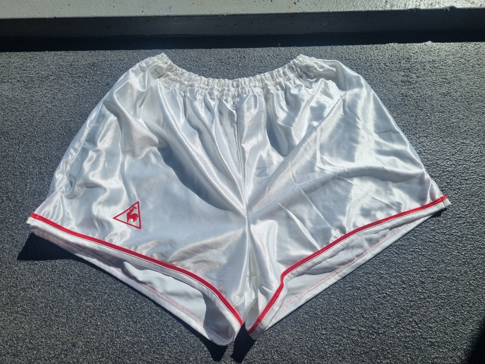 Le Coq Sportif vintage glans short., Kleding | Heren, Maat 56/58 (XL), Ophalen of Verzenden, Zo goed als nieuw, Algemeen