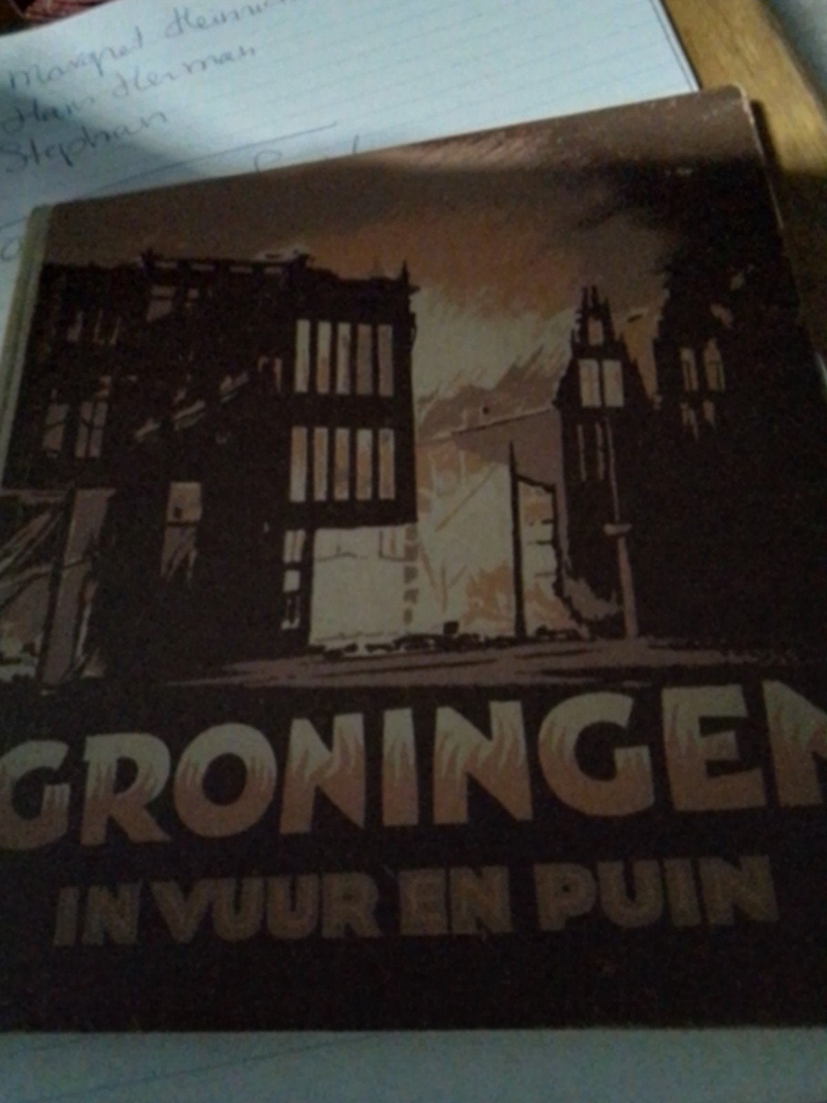 Groningen in Vuur en Puin - Jan Hazeu (1945), Ophalen of Verzenden, 20e eeuw of later, Gelezen, Jan Hazeu