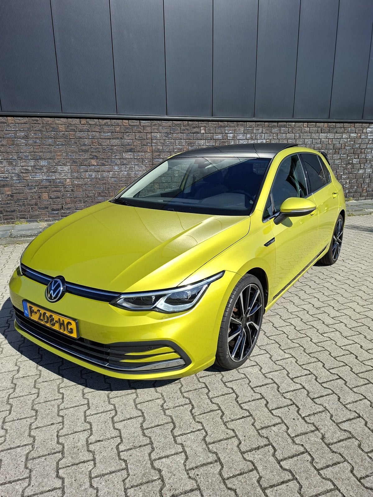 Volkswagen Golf 1.5 TSI 130pk 2020 Geel, Voorwielaandrijving, 1498 cc, Zwart, 4 cilinders