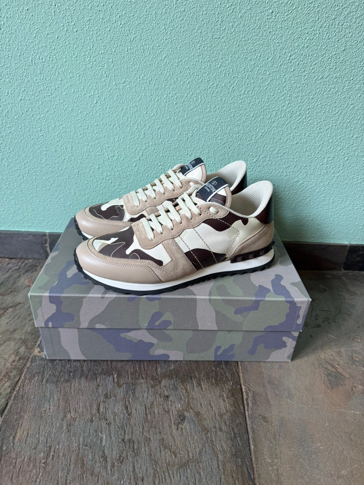 Valentino Rockrunner sneakers camouflage bruin beige, Overige kleuren, Ophalen of Verzenden, Sneakers of Gympen, Zo goed als nieuw