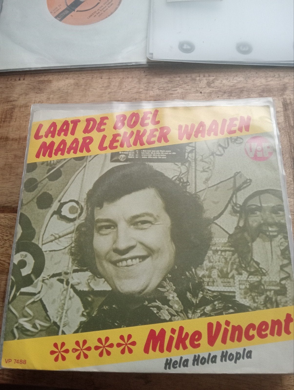 Mike Vincent - laat de boel maar lekker waaien, Cd's en Dvd's, Ophalen of Verzenden, Zo goed als nieuw, Overige formaten, Levenslied of Smartlap