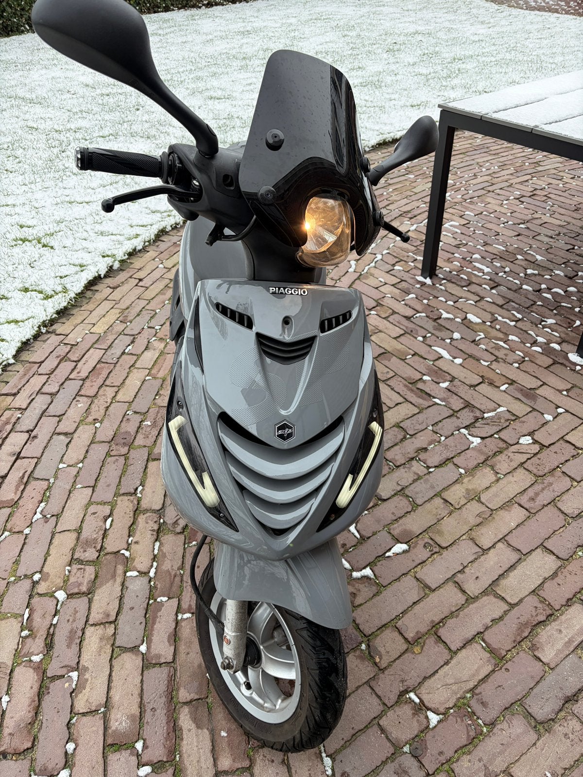 Piaggio Zip 4t 2010 - Grijs, Goede Staat, Ophalen, Gebruikt, Maximaal 45 km/u, Zip