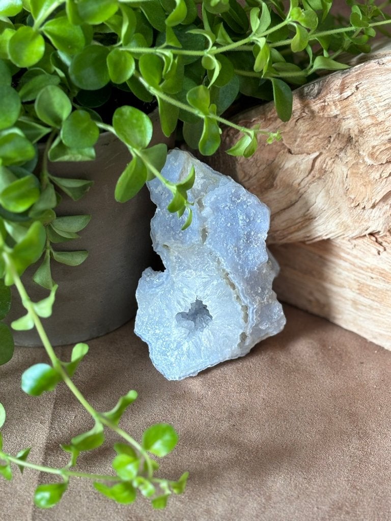Blauwe chalcedoon met bergkristal, Ophalen of Verzenden, Mineraal