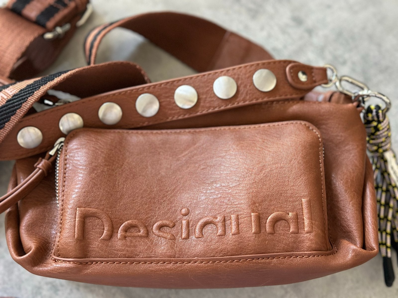 Nieuwe Desigual schoudertasje, Ophalen of Verzenden, Nieuw, Bruin, Schoudertasje