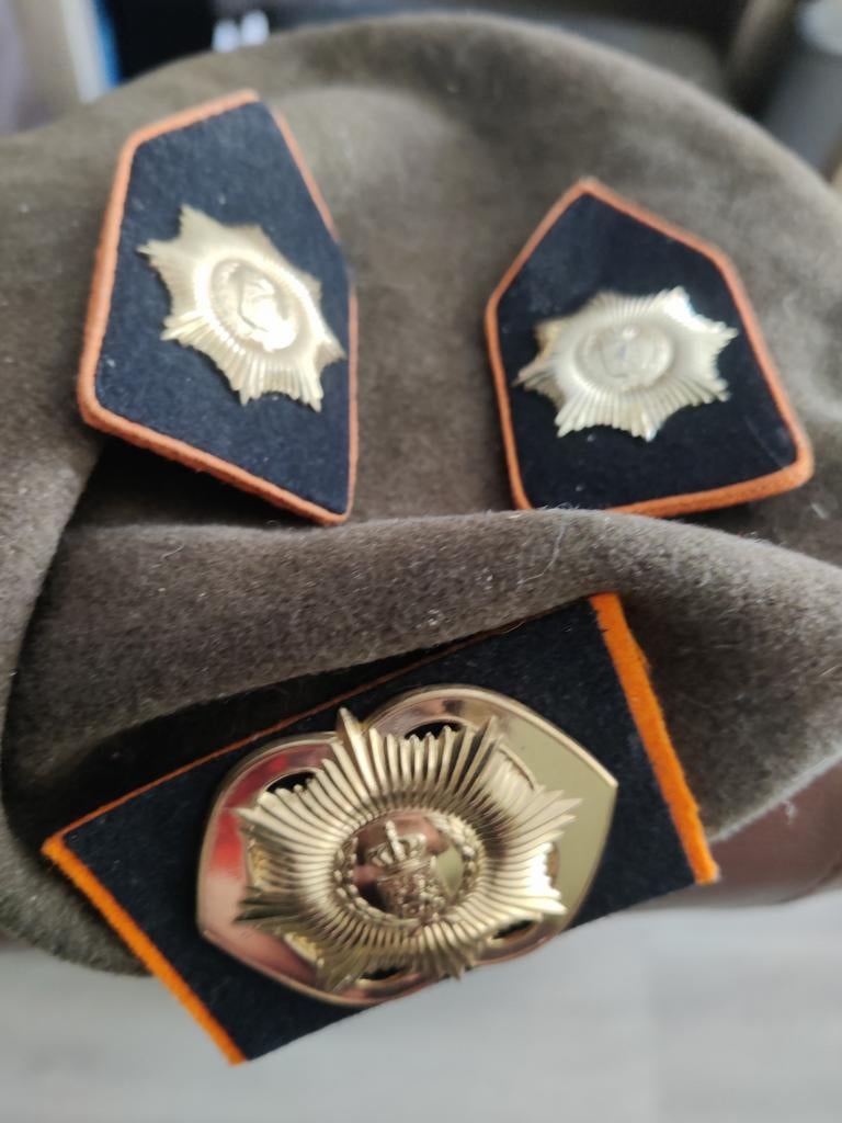 Baret met van Heutsz, Ophalen of Verzenden, Landmacht, Nederland, Embleem of Badge
