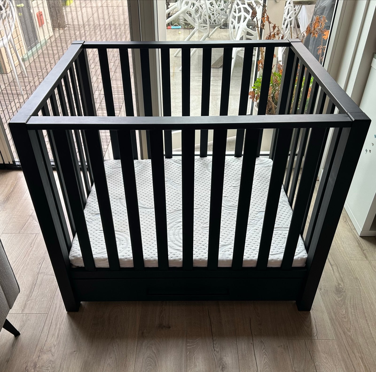 Baby Box Casper II - Zwart met lade, Ophalen, Zo goed als nieuw, Vierkant, In hoogte verstelbaar