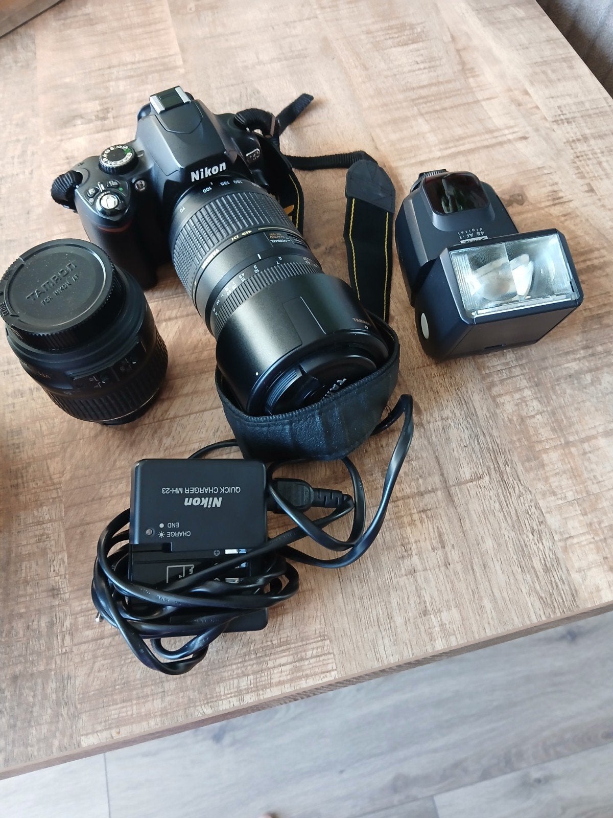 Nikon spiegelreflexcamera D60 met 2 lenzen, flitser en tas, Gebruikt, Spiegelreflex, Accu, Nikon