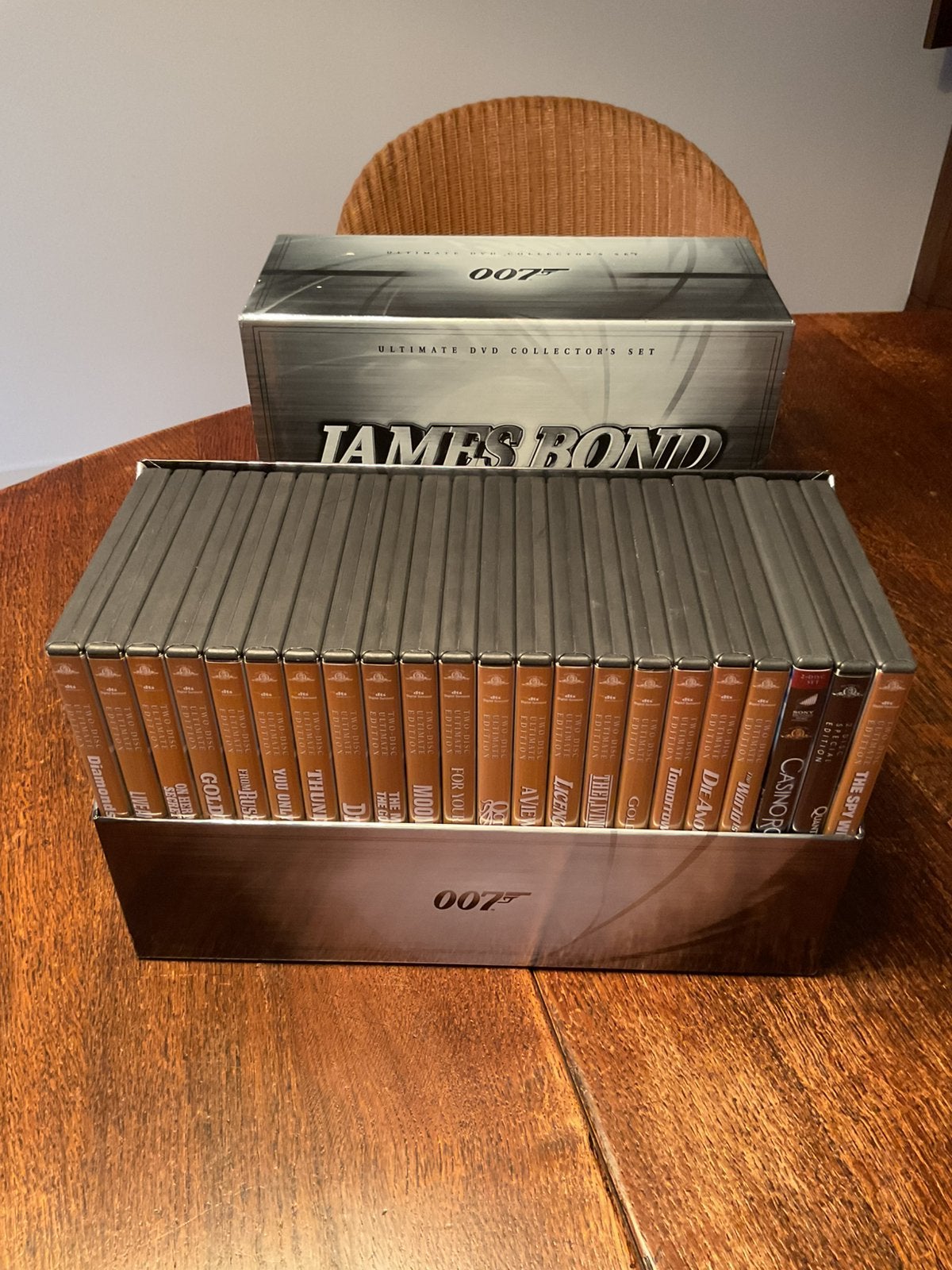James Bond ultimate dvd collection, Cd's en Dvd's, Vanaf 12 jaar, Ophalen, Zo goed als nieuw