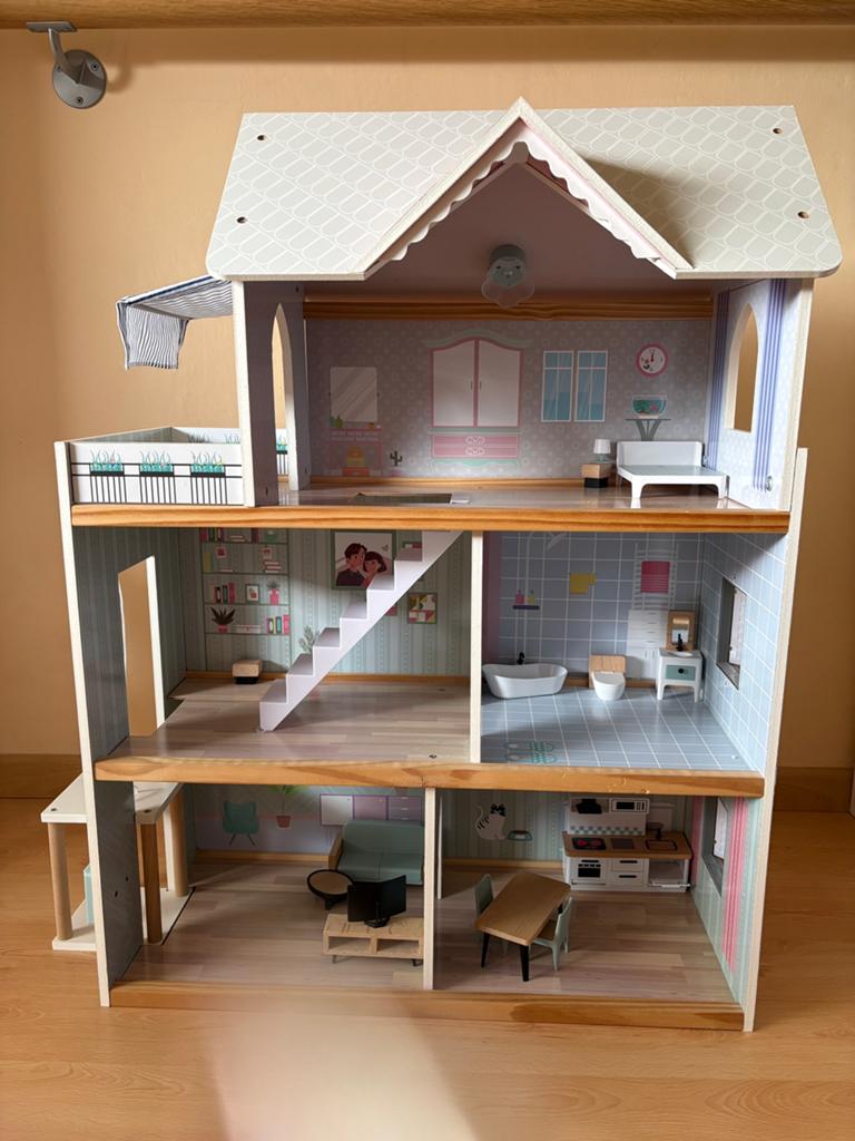 Groot houten poppenhuis met meubels, Ophalen, Gebruikt, Poppenhuis