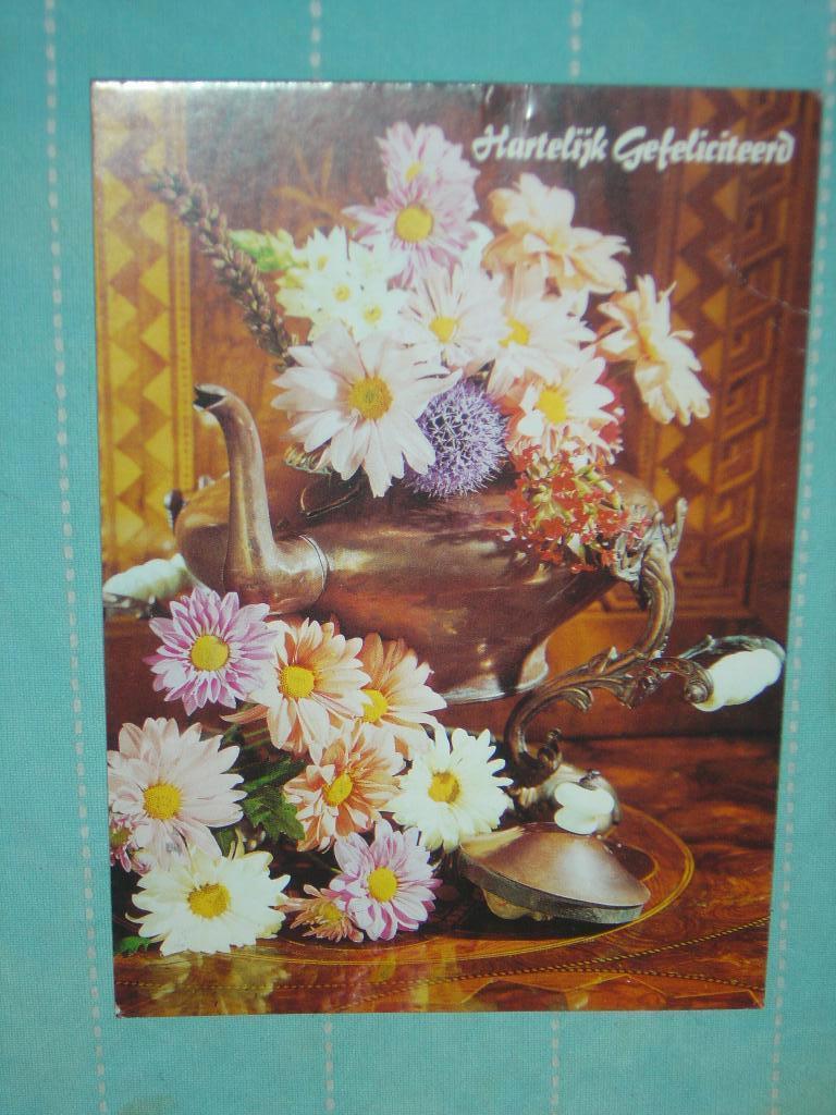 20) Kleuren ansichtkaart Bloemen, Ophalen of Verzenden, 1980 tot heden, Gelopen, Overige thema's